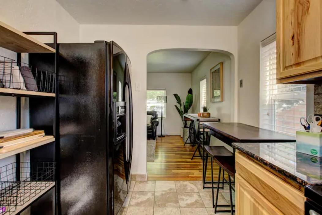 Home Sweet Idahome, Feels Like Home With All The Decor You Wish You Could Afford King Bed In Master, Fully Fenced Dog Friendly Yard, A Few Blocks From Bsu And Downtown Boise, Your Perfect Stay! Extérieur photo