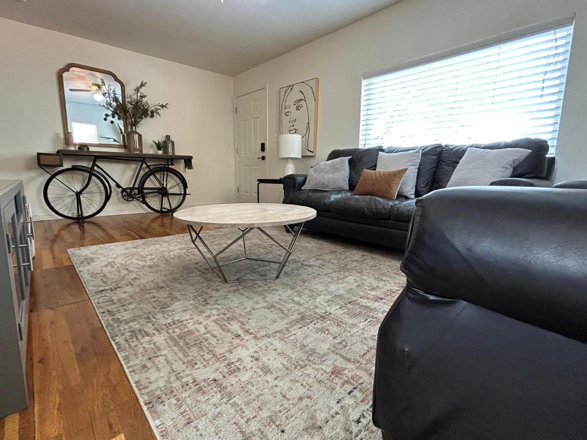 Home Sweet Idahome, Feels Like Home With All The Decor You Wish You Could Afford King Bed In Master, Fully Fenced Dog Friendly Yard, A Few Blocks From Bsu And Downtown Boise, Your Perfect Stay! Extérieur photo