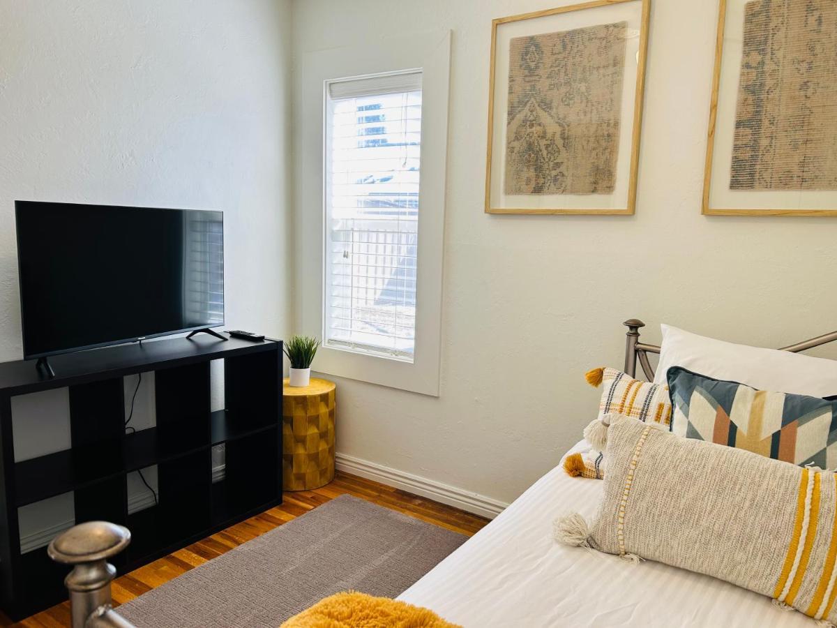 Home Sweet Idahome, Feels Like Home With All The Decor You Wish You Could Afford King Bed In Master, Fully Fenced Dog Friendly Yard, A Few Blocks From Bsu And Downtown Boise, Your Perfect Stay! Extérieur photo